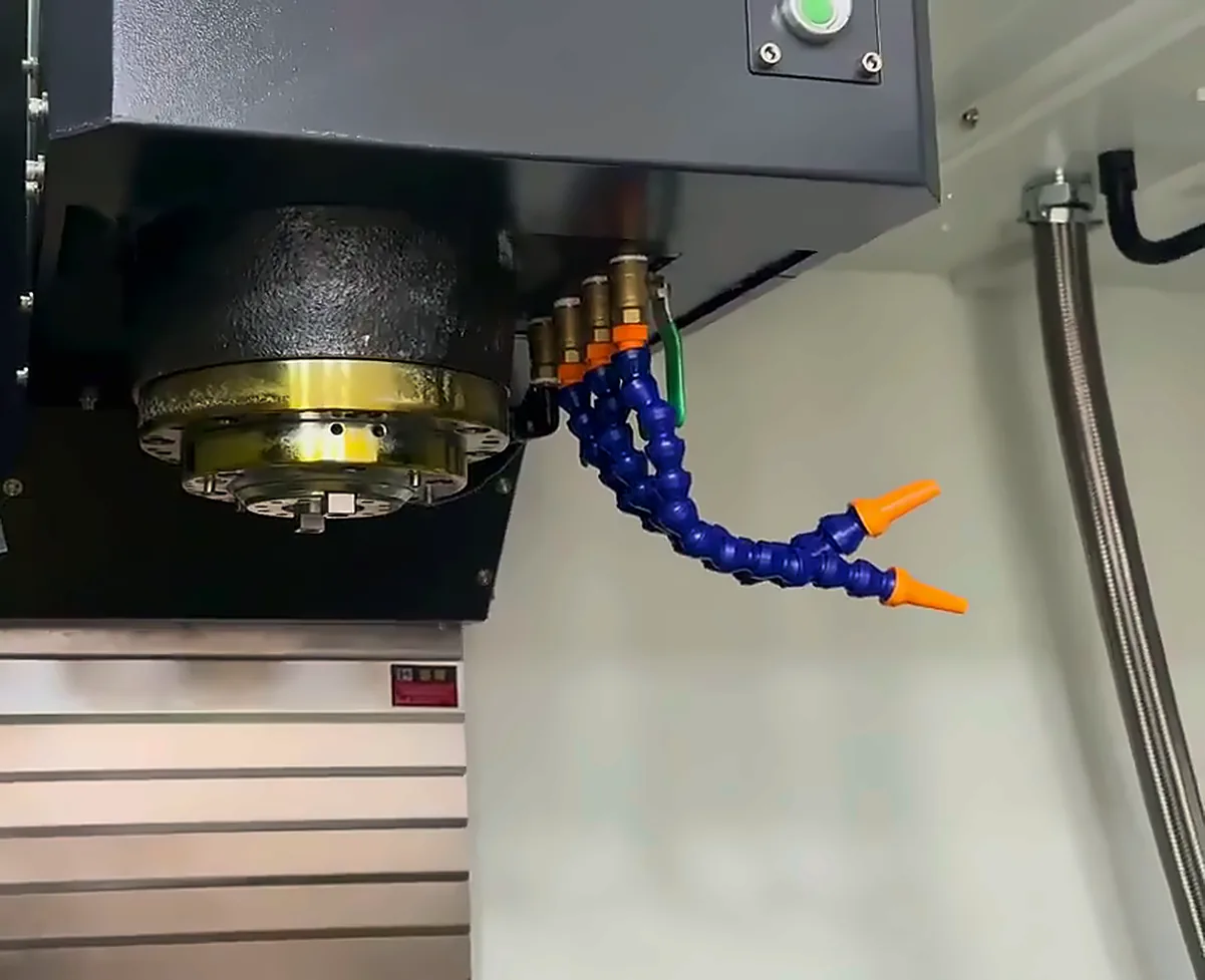 BT40-150 spindle nose and coolant nozzles on the VMC866